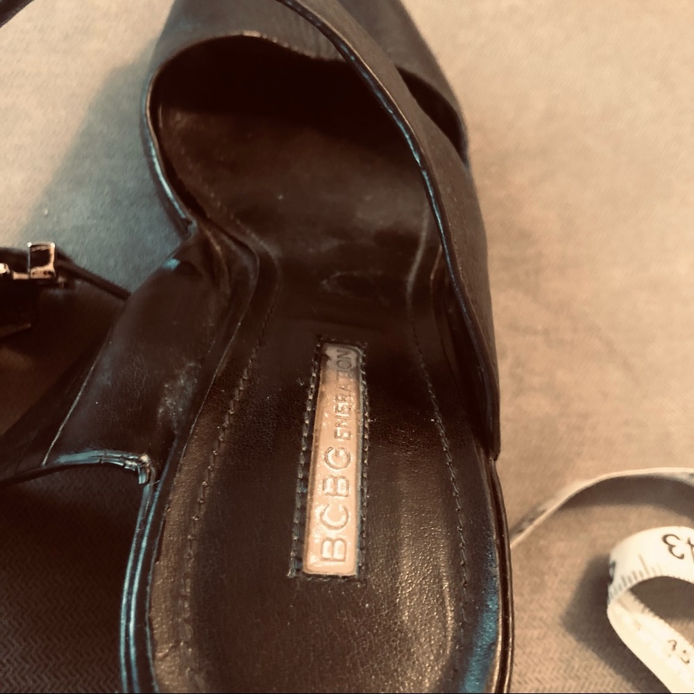 BCBG genuine leather black wedge shoes.See photos for wear.Double strap,open toe - Picture 5 of 11